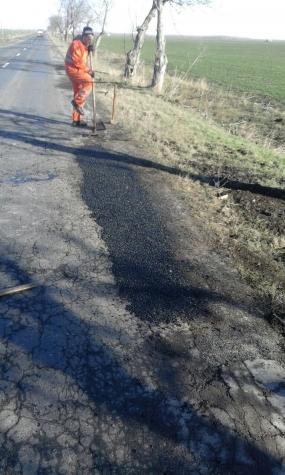 D Fetesti - Reparatii asfaltice cu mixtura stocabila  DN3B km 66+800-74+600