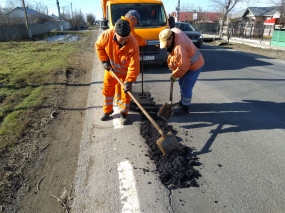 SDN Slobozia - Reparatii asfaltice cu mixtura stocabila DN2A km 60-62