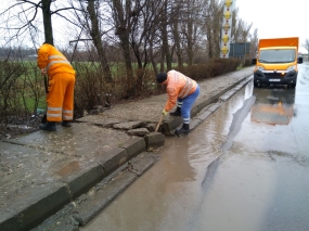 D Slobozia - Asigurat scurgere apa din zona drum - DN2A km 17-88