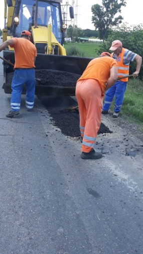 D Tandarei - Reparatii asfaltice cu mixtura caldaBA16 DN2A km 100+600-100+800 