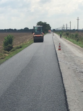 Reparatii asfaltice cu mixtura calda DN3B km 74+800-75+500