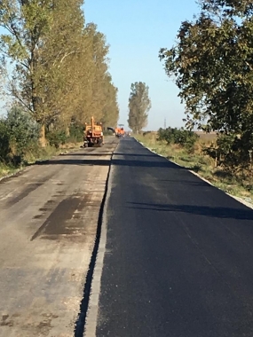 Etape de lucru asternere mixtura asfaltica DN21A km 5-6 dreapta