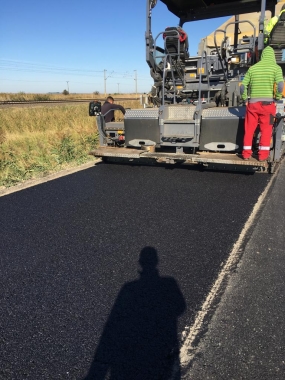 Etape de lucru asternere mixtura asfaltica DN21A km 5-6 dreapta