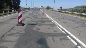 Pod Giurgeni - colmatari fisuri asfaltice DN2A km 113+750