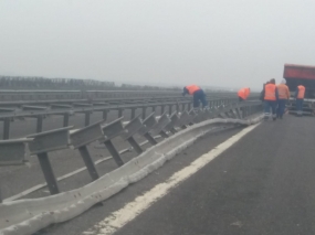 Inlocuire parapet median degradat A2 km 124 c1 - Sectia Productie